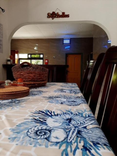 Hotel La Source Self Catering La Digue Exterior foto